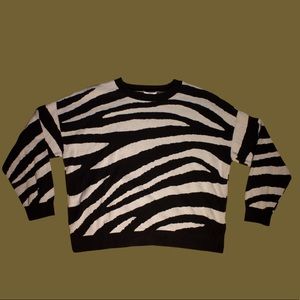 Black and white zebra print sweater (XL)